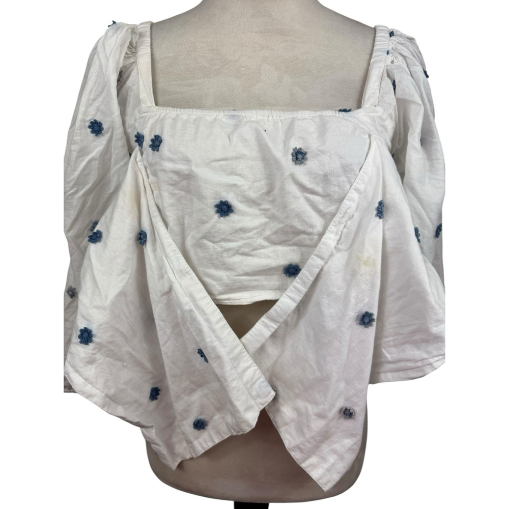 Farm Rio crop embroidered floral top With Tie On Front Size Medium - Picture 5 of 12